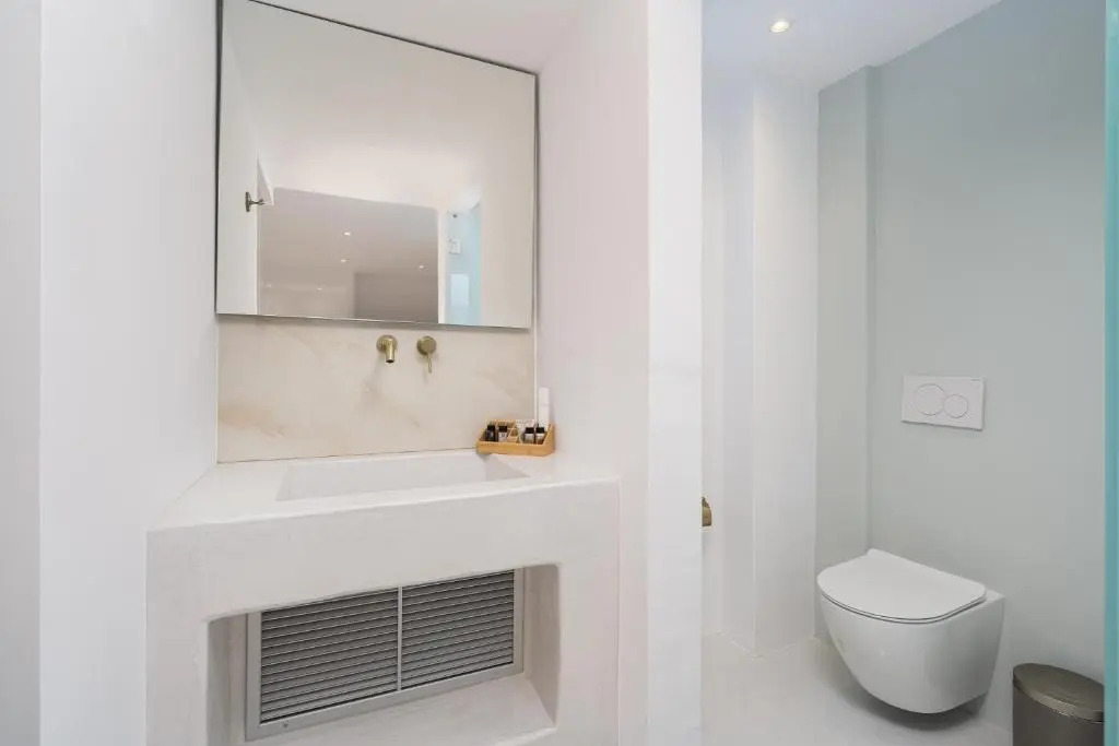 Cycladic Suites & Spa