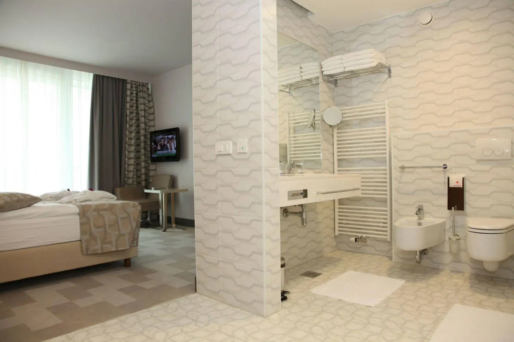 Lake View Mobile Homes with Thermal Riviera Tickets in Terme Čatež