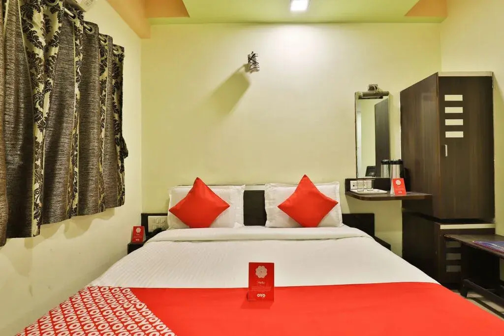 Hotel Santro By OYO Rooms