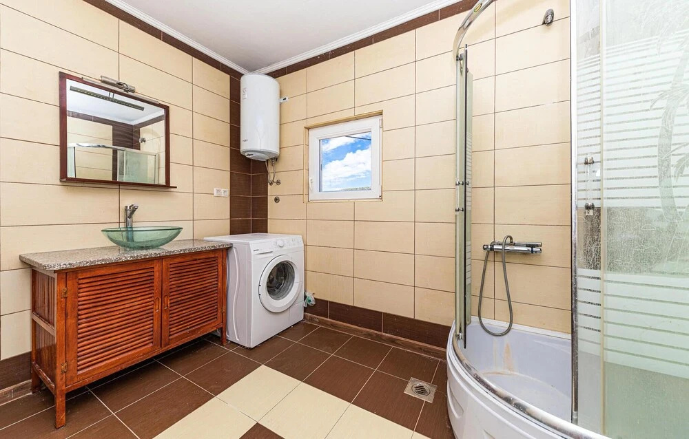 Awesome Apartment in Marina With Outdoor Swimming Pool, Wifi and 2 Bedrooms