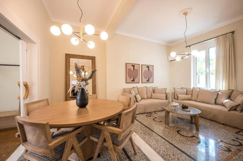 Sofias LemonTree Family House