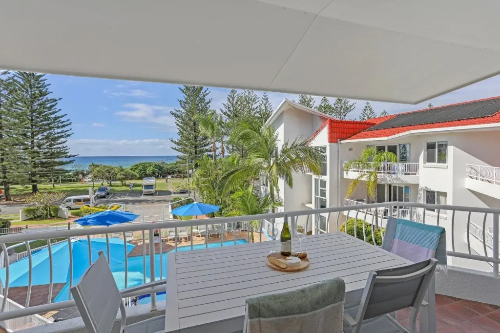 Le Beach Apartments