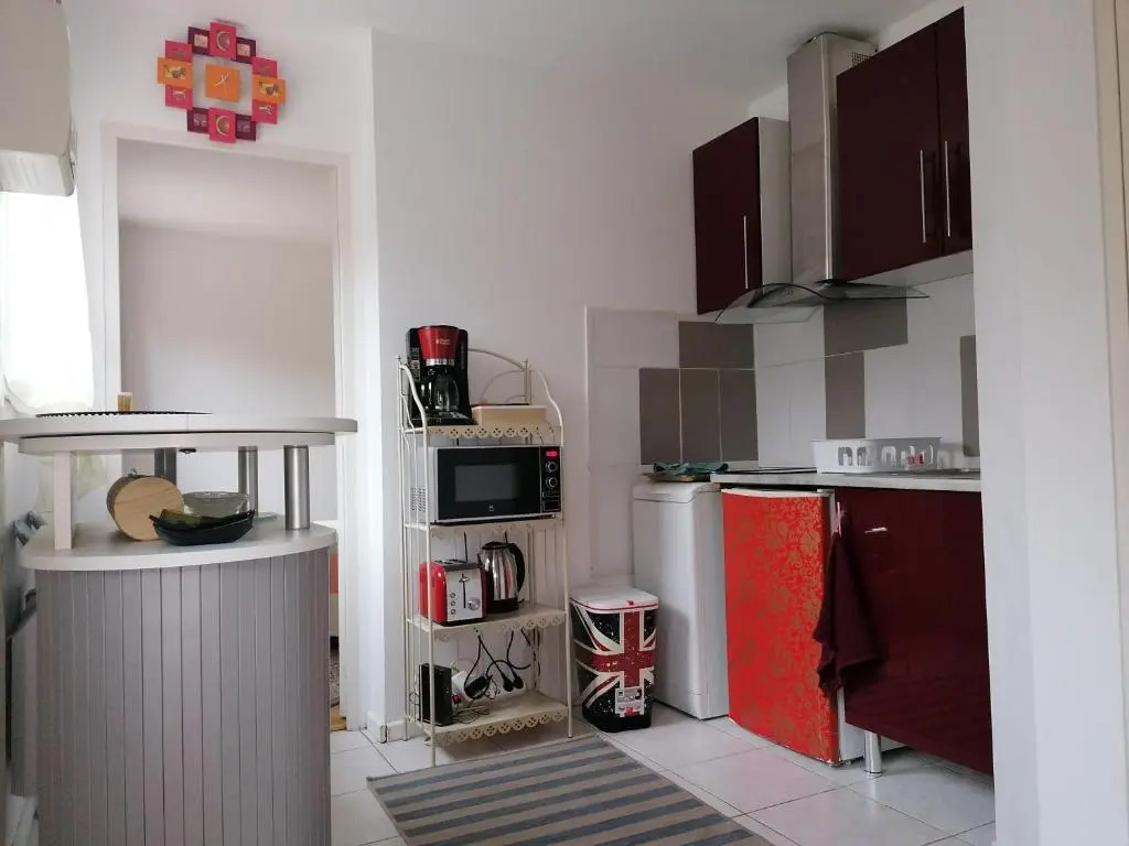 Charmante Maisonnette indépendante avec parking 5 mn Rouen