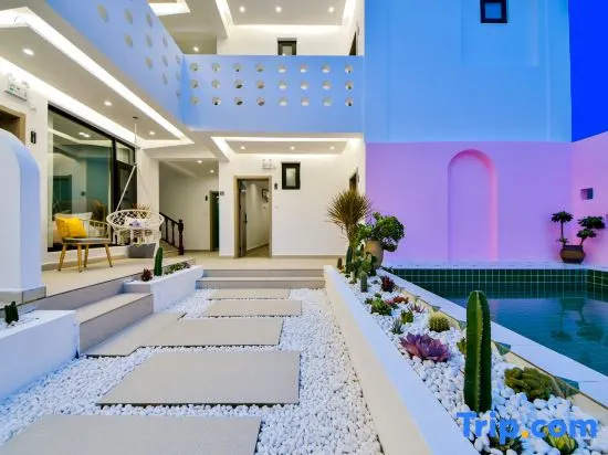 Bancheng Light Luxury Scenic Courtyard-Style Hotel