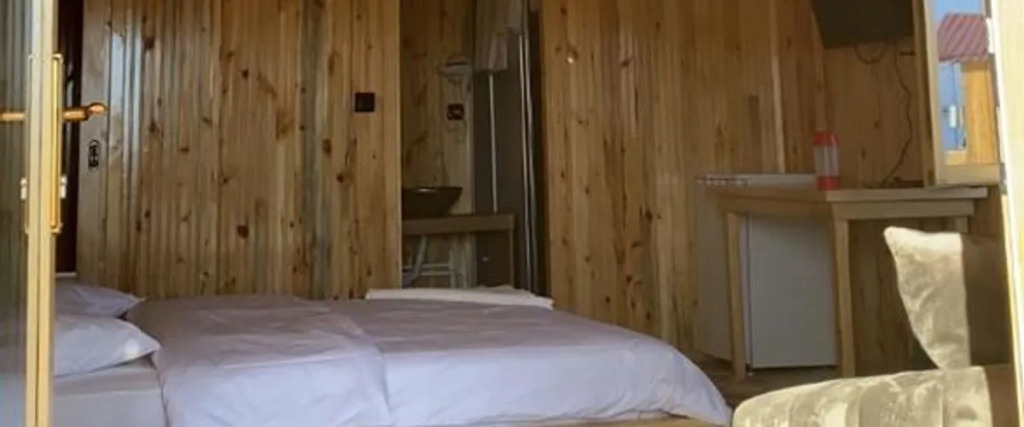 Desbunda Otel