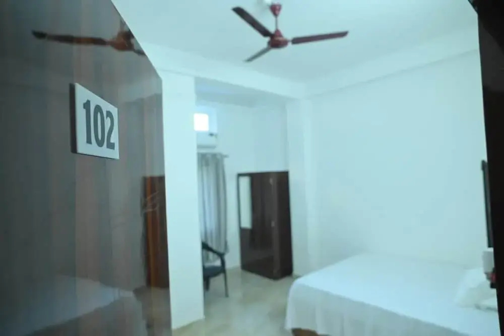 Hotel Tricon Residency