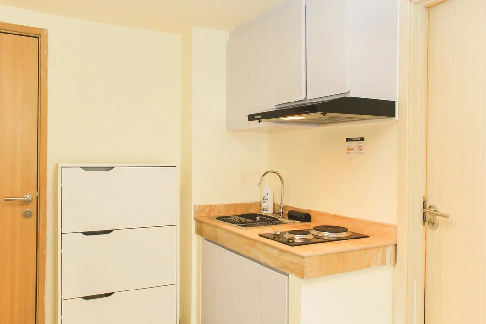 Comfortable 2Br With Study Room At Meikarta Apartment