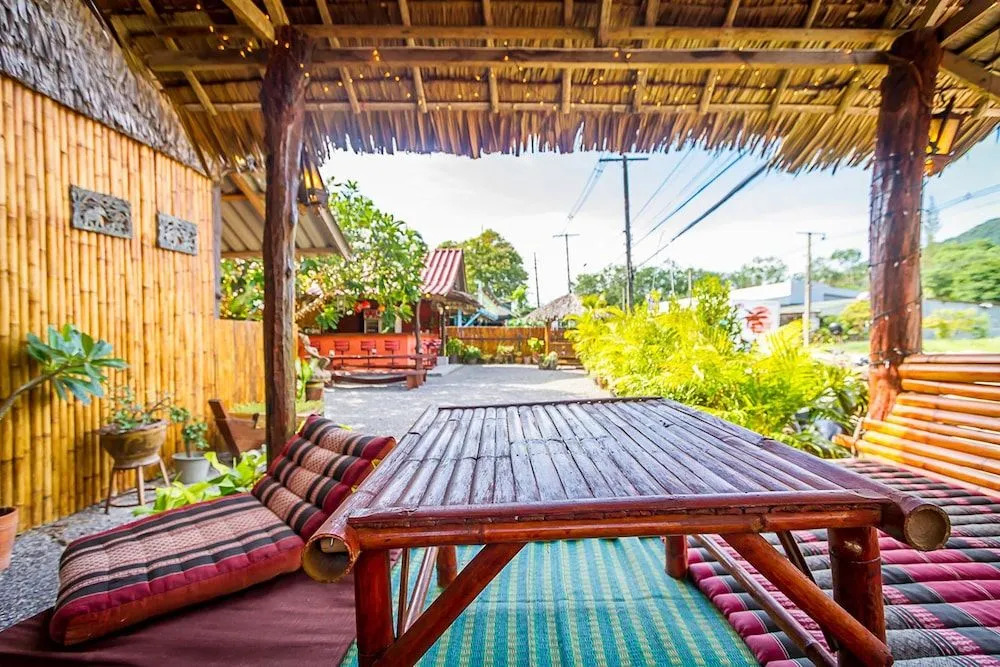 Bubu Lanta Hostel