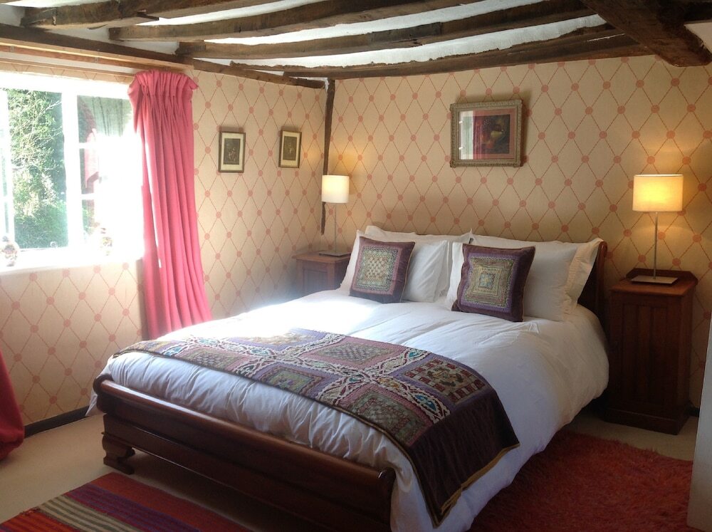 Crown House Bed & Breakfast
