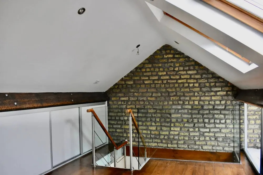 Newly Renovated 2 Bedroom Georgian House in Fairview