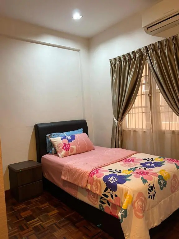 Rusnoor Homestay @ Elaeis 2 Bukit Jelutong