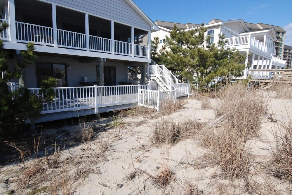 Coffay 58 Dune Rd Middlesex by Long & Foster