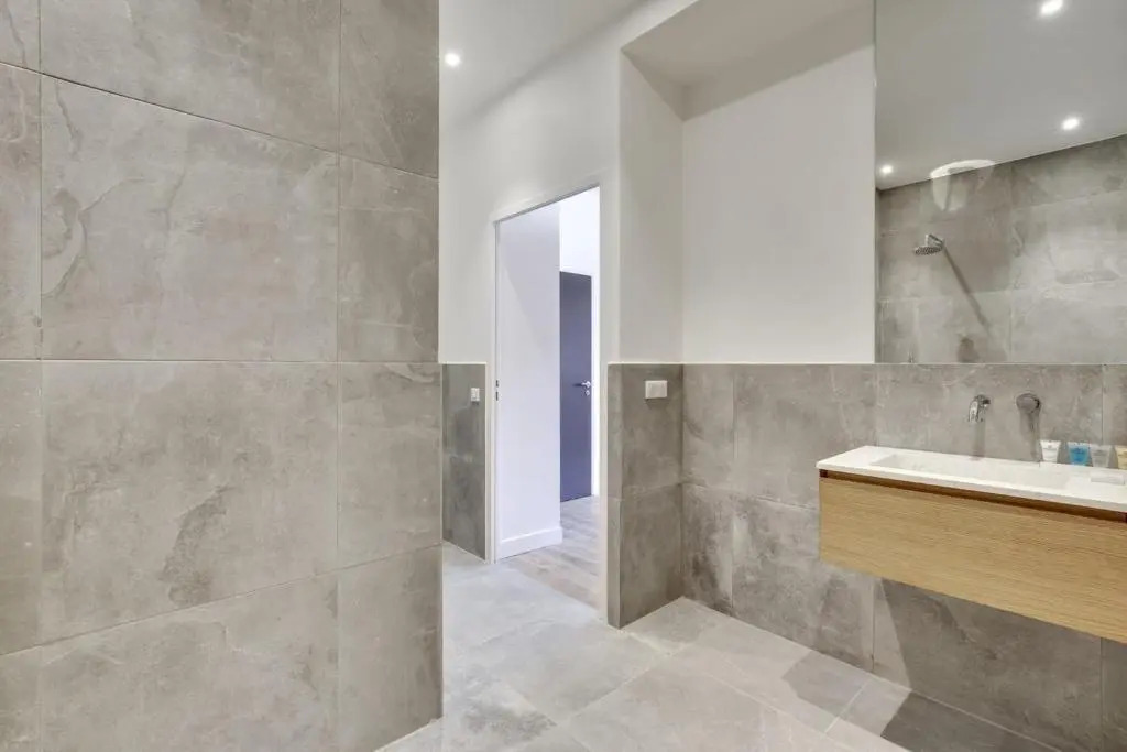 351 Suite Jean Yves Great Studio PMR Paris