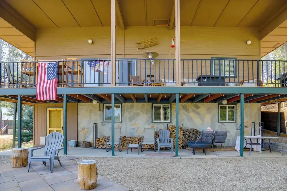 Mtn-view Oasis w/ Pool Access in Garden Valley