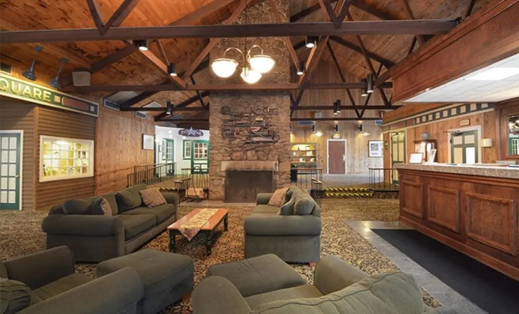 Sturbridge Host Hotel And Conference Center