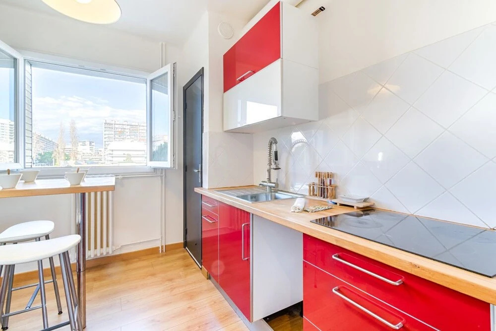 Prado - Velodrome : 2-bedroom Flat With Carpark