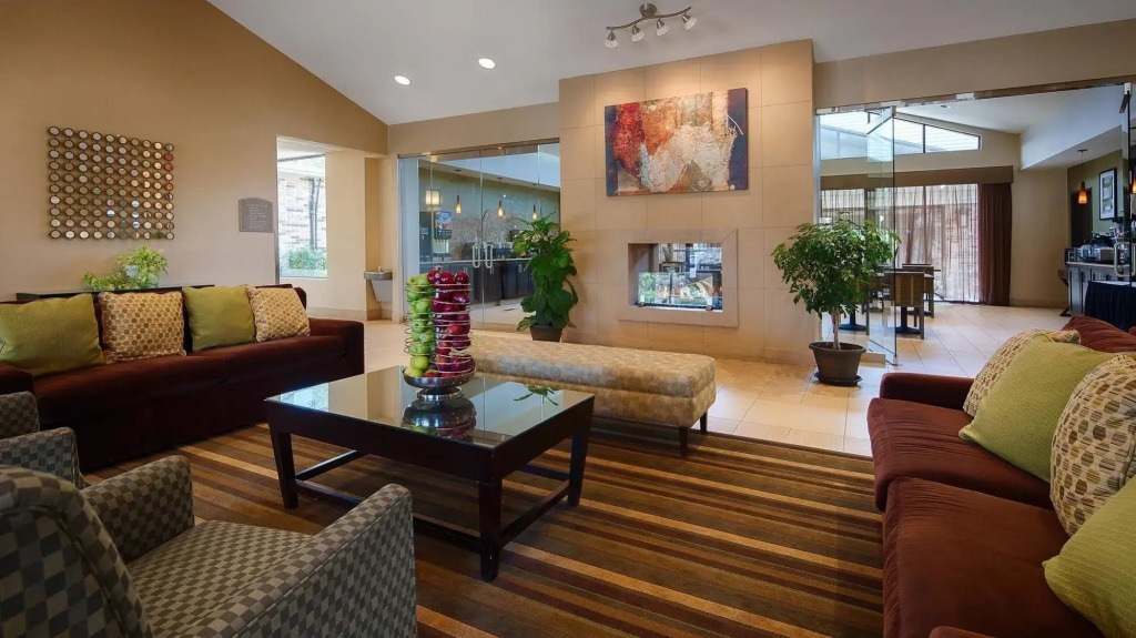 Antioch Hotel & Suites