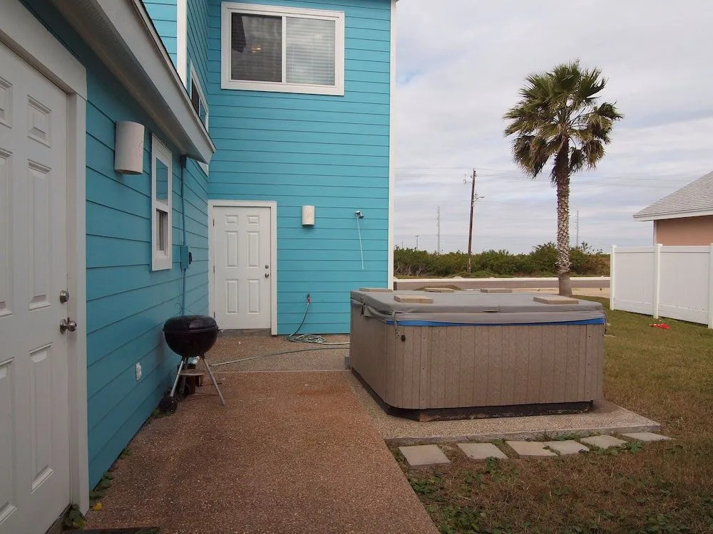 Blue Calypso Asl609 5 Bedrooms 5 Bathrooms Home