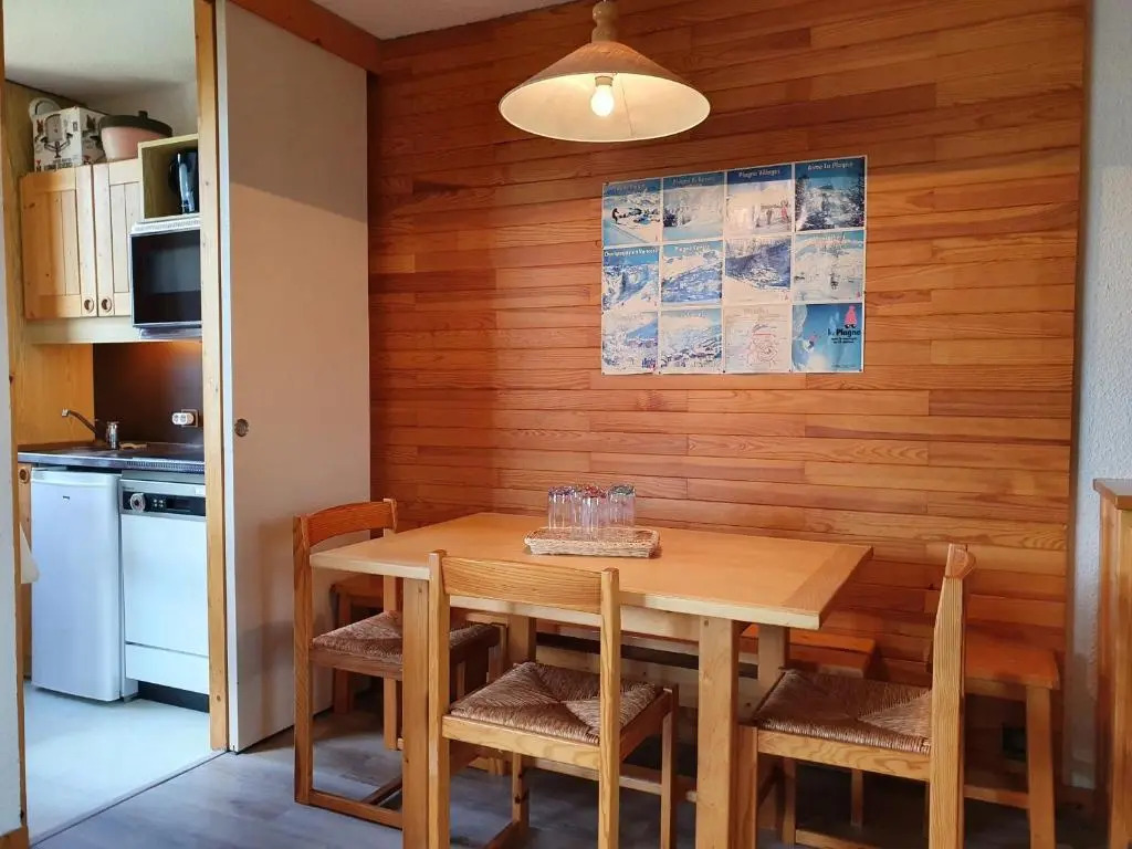 Appartement La Plagne, 1 pièce, 4 personnes - FR-1-353-74