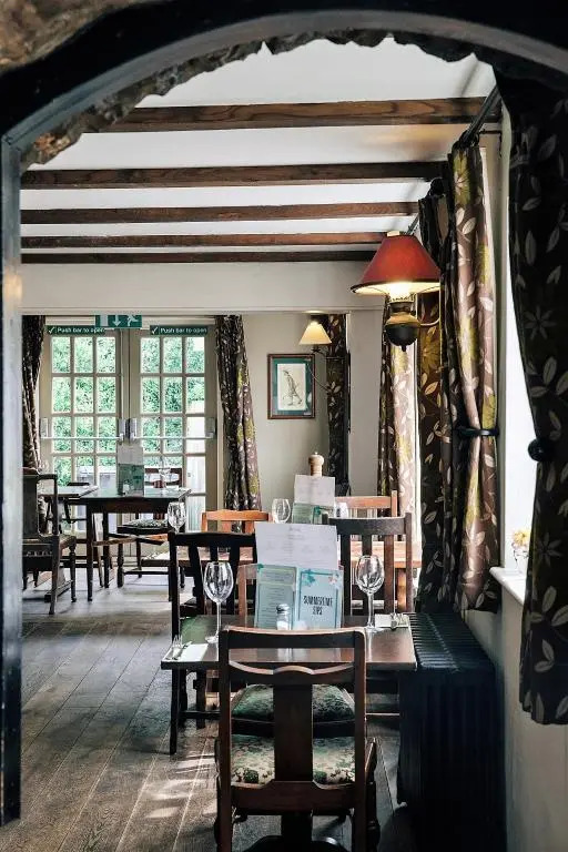 Rose And Crown