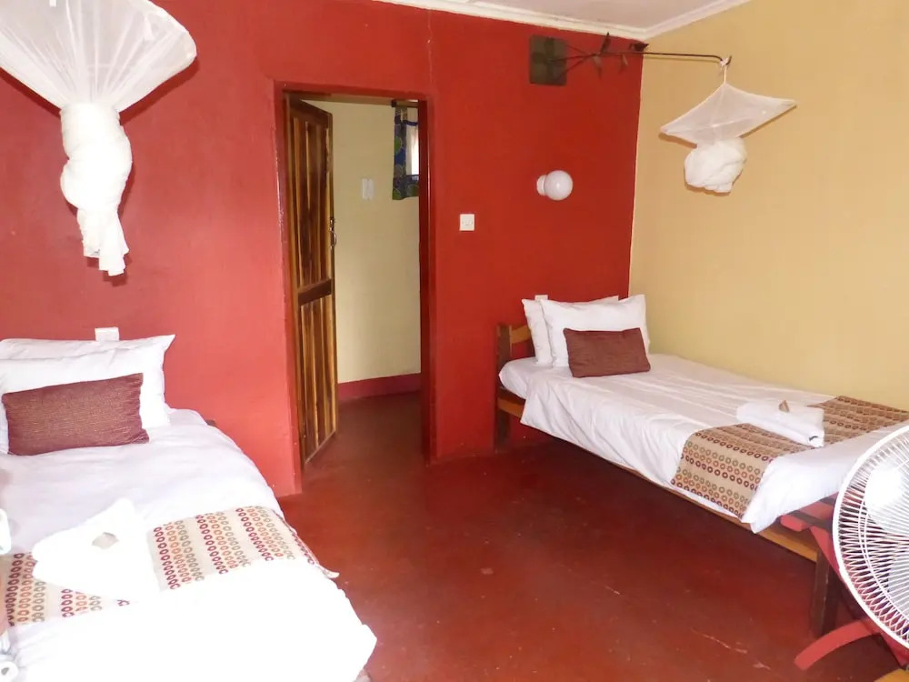 Jollyboys Camp - Hostel
