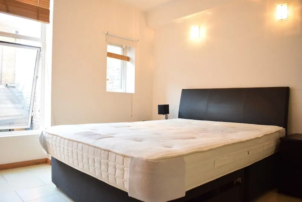 London Modern Apartment