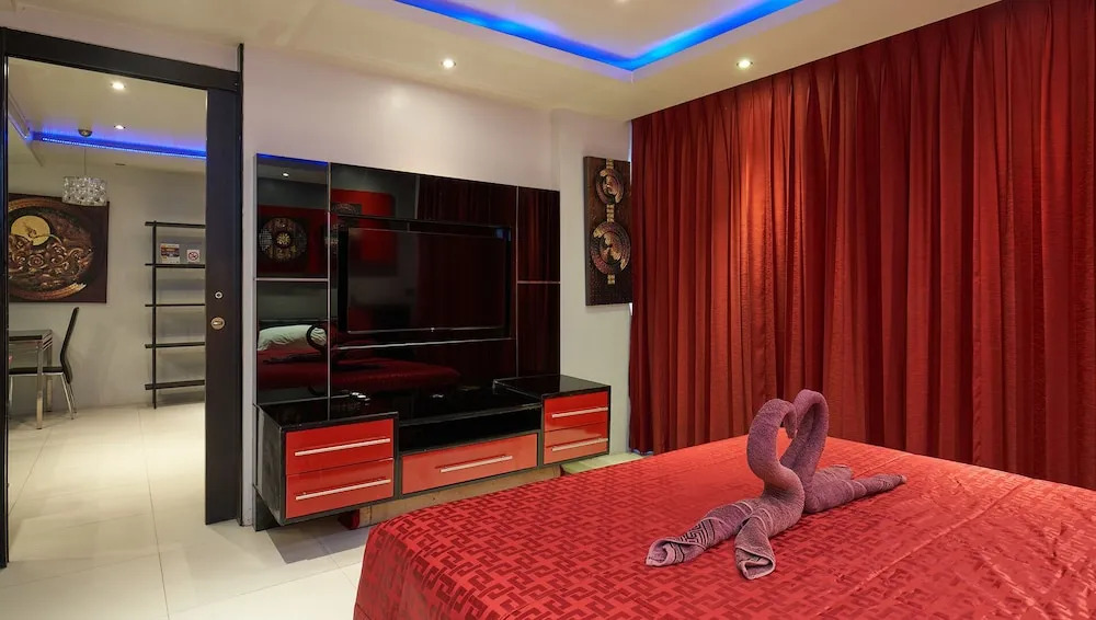 Condo In The Heart Of Patong Wlk St ABS1