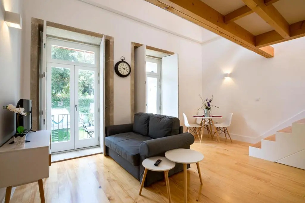 Almada Studio 419
