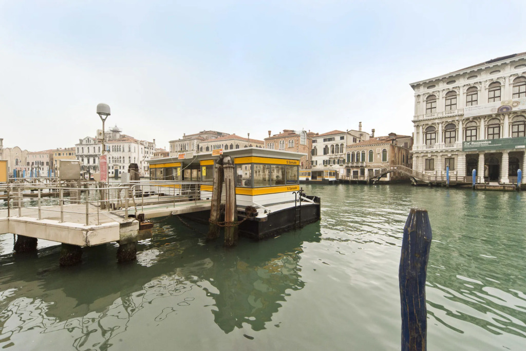 Lovely and Central Apartment for Two 10 min Walk from St Mark s Square Venice Heaven Apartments Collection