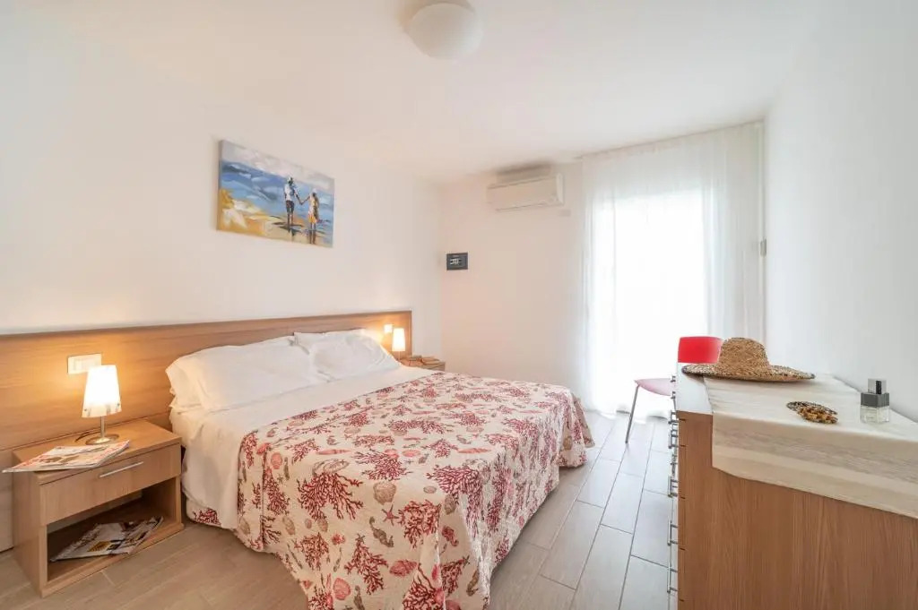 Elegant Residenza Monica Two Bedroom C6 Sleeps 6