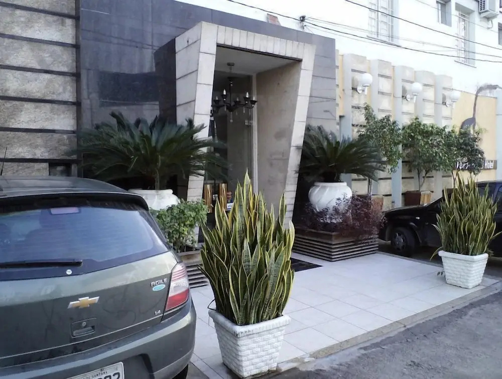 Express Plaza Hotel