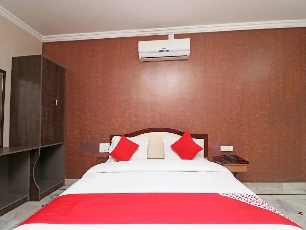 Shagun Palace OYO Rooms