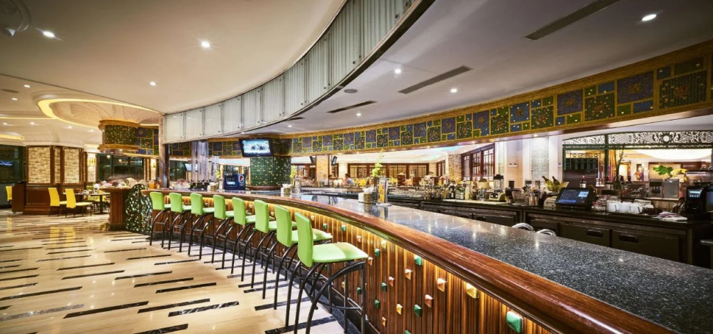 Windsor Plaza Hotel