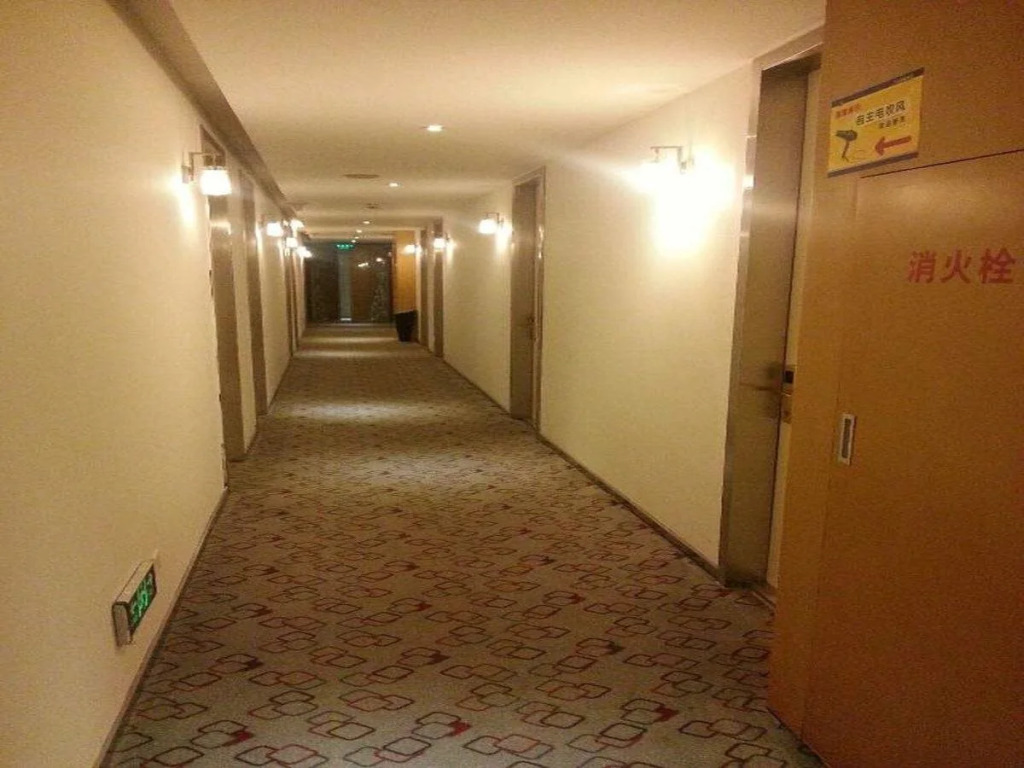 7Days Inn Shanghai Baoshan Road Metro Station