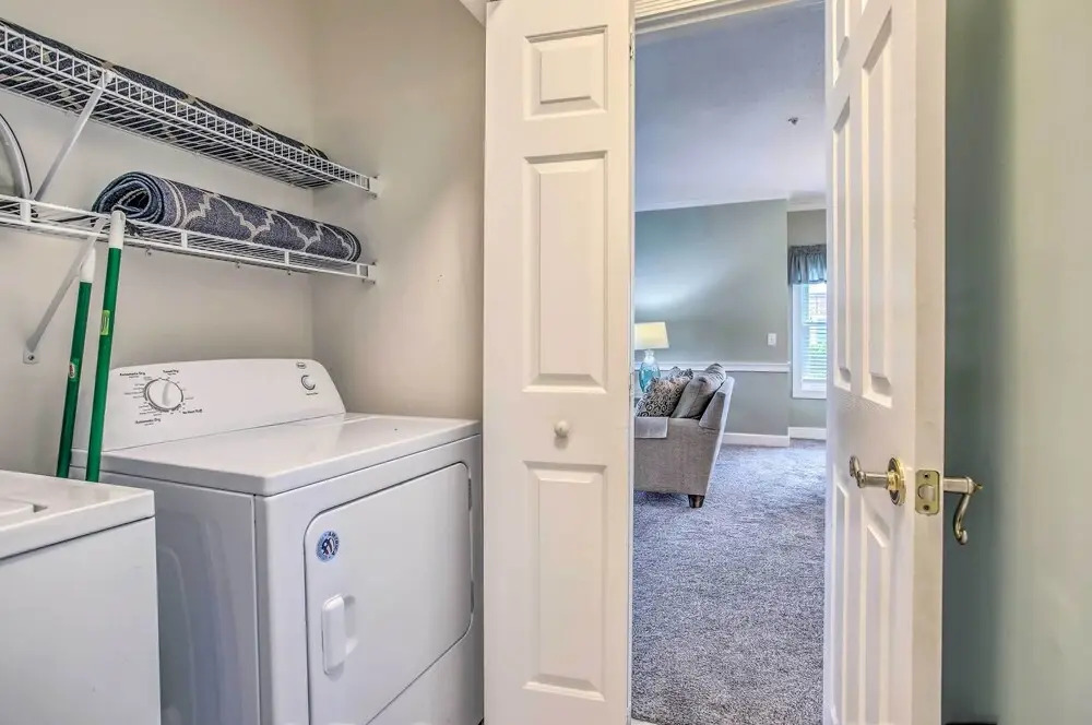 Tasteful Myrtle Beach Condo With Patio & Pool!