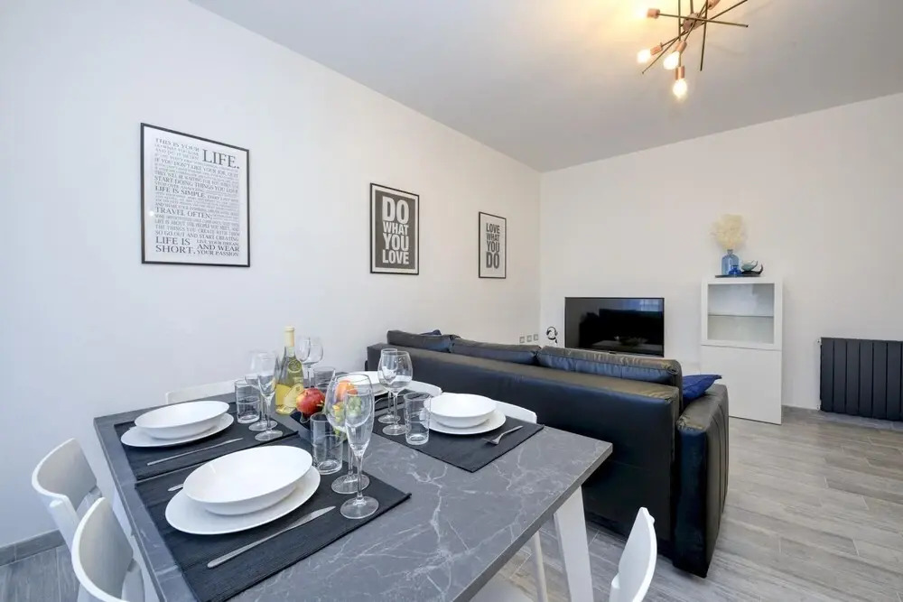 Virgo Suite Apartment - Italian Homing
