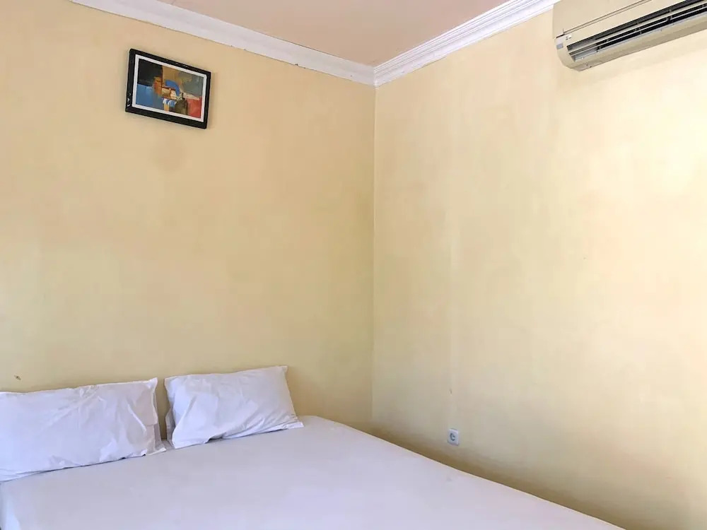 Hotel O Wisma Phinisi Syariah Near Mall of Pinrang Sejahtera