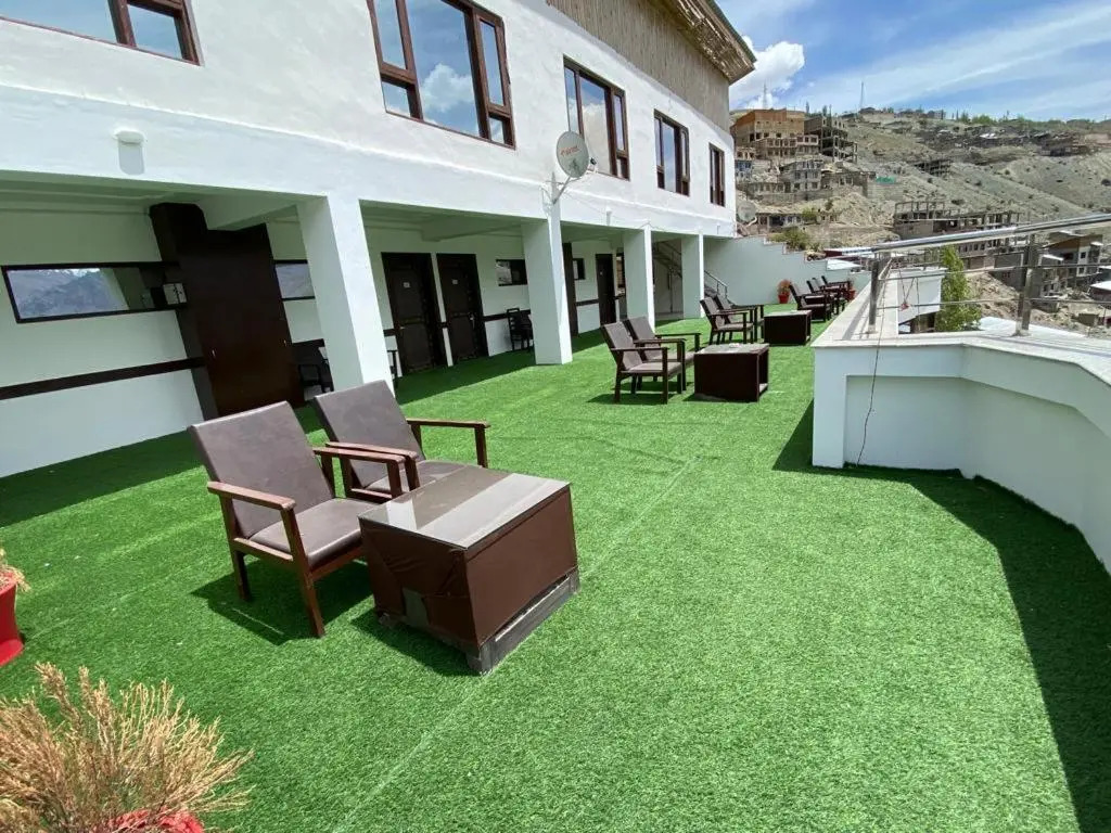 Hotel The White Castle Kargil