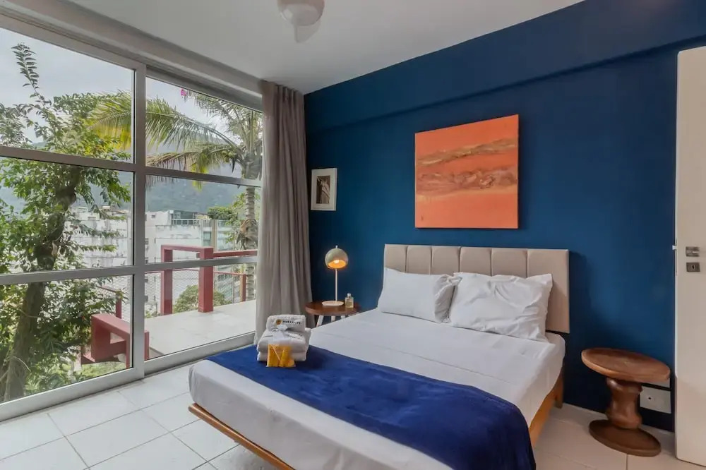 House Overlooking Rodrigo de Freitas Lagoon VR2