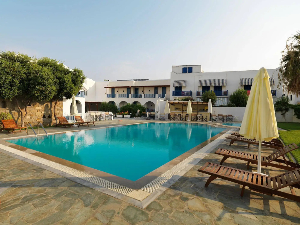 Polos Hotel Paros