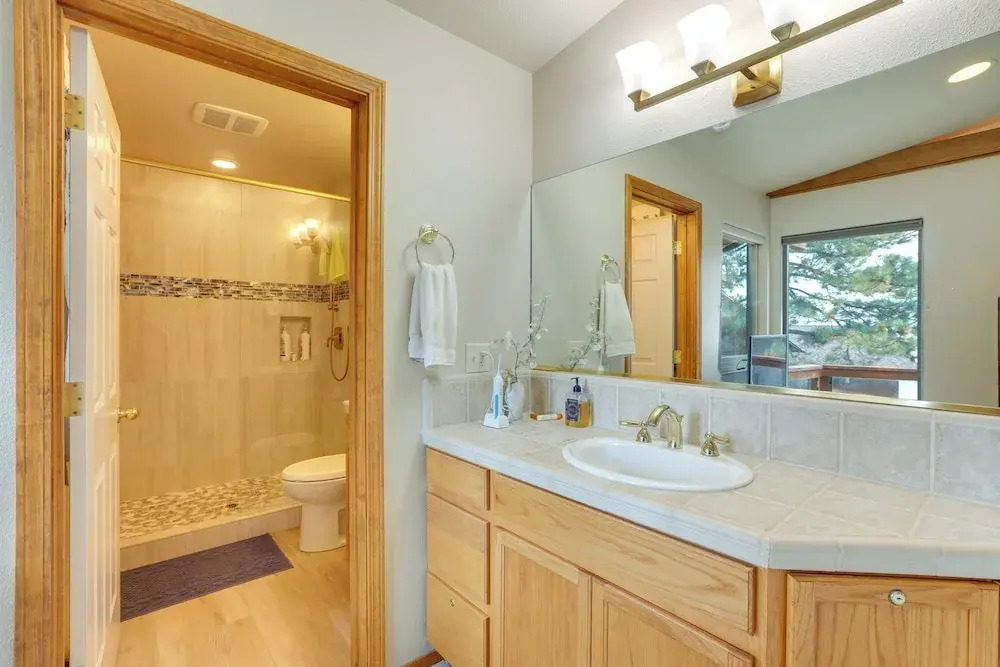 Deck & Beach Access: Lake Tahoe Shoreside Retreat!