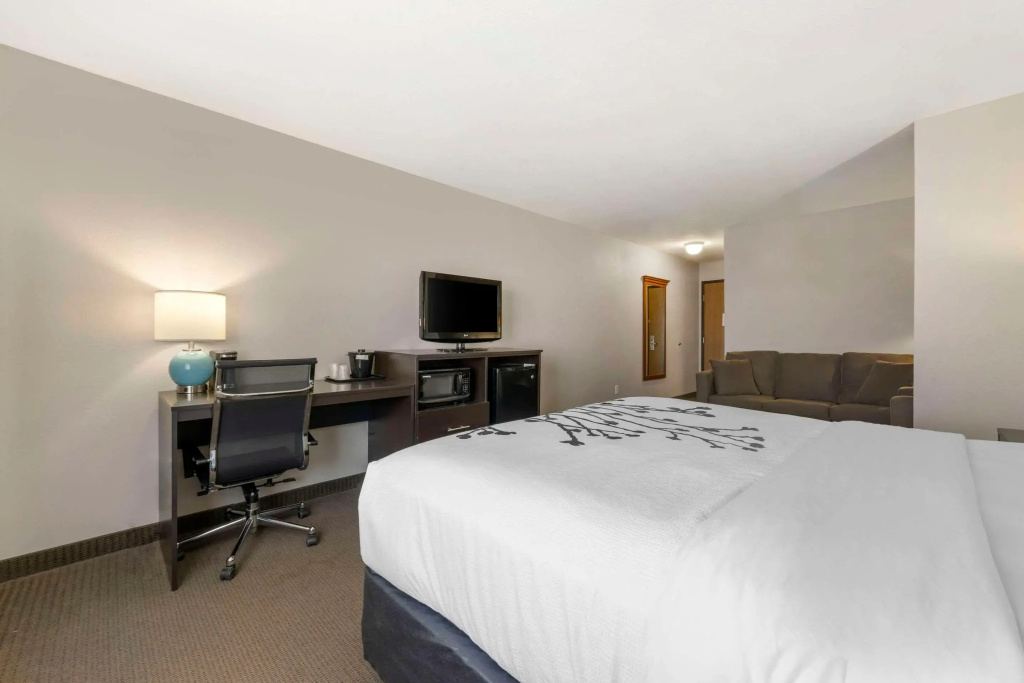 Sleep Inn & Suites Hays I-70