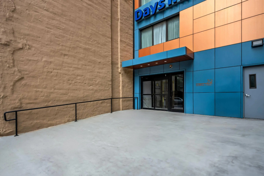 Days Inn by Wyndham New York Chinatown