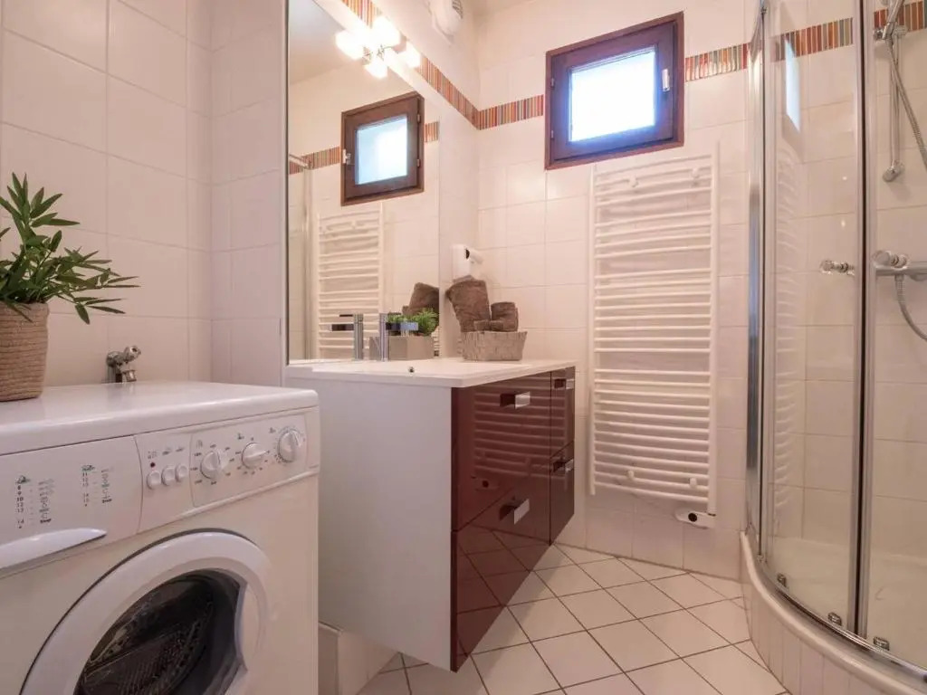 Appartement confortable pour 6 pers. à Saint Lary, parking inclus - FR-1-296-176