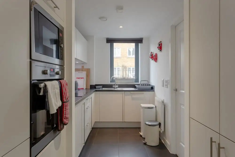Modern 3 Bedroom Duplex Apartment in Stepney