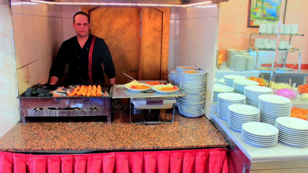 Yaztur Hotel