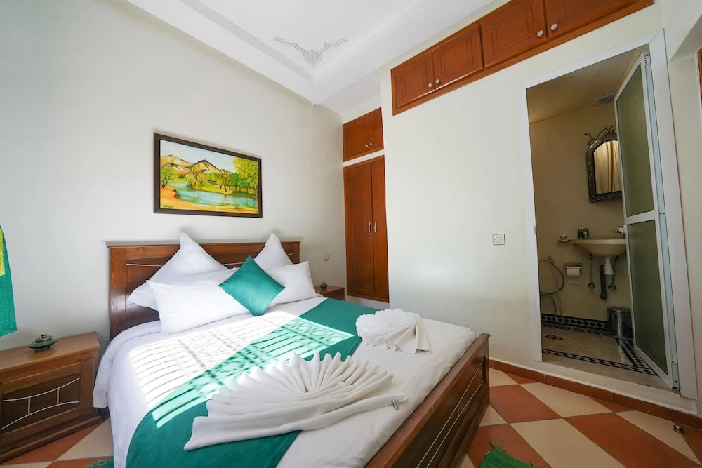 Luxurious Aghmat Villa With Private Pool and Panoramic Mountain Views