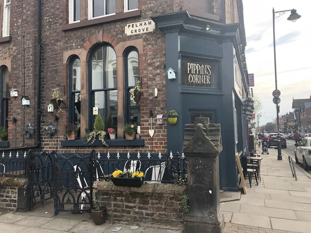 Lark Lane Rooms