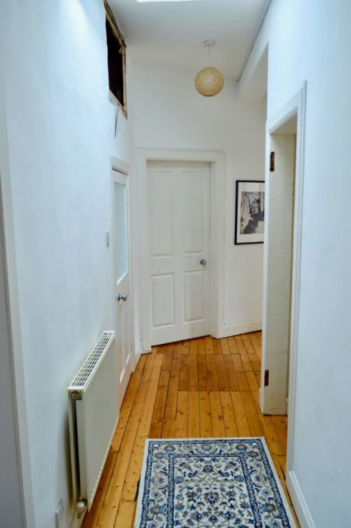 Central 2 Bedroom Flat in Edinburgh