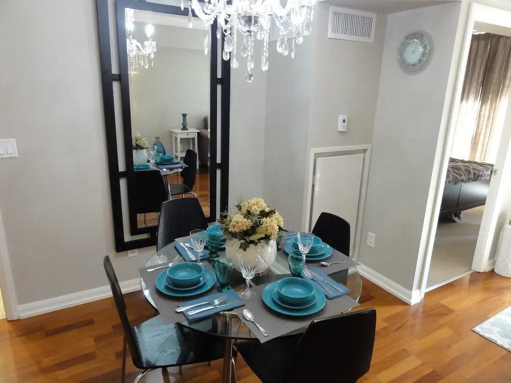 Beautifully Decorated 1BR Unit